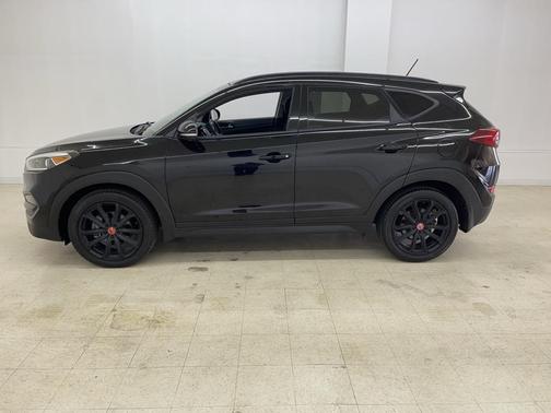 2017 Hyundai TUCSON Night