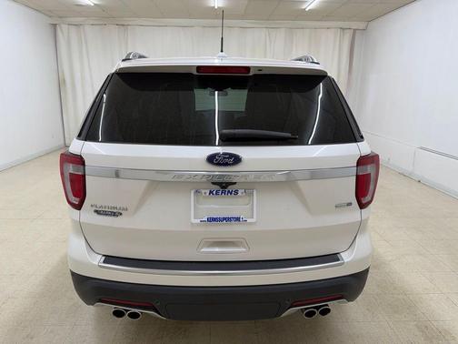 White Platinum Metallic Tri-Coat 2018 Ford Explorer Platinum