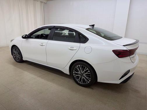 Snow White Pearl 2023 Kia Forte GT-Line