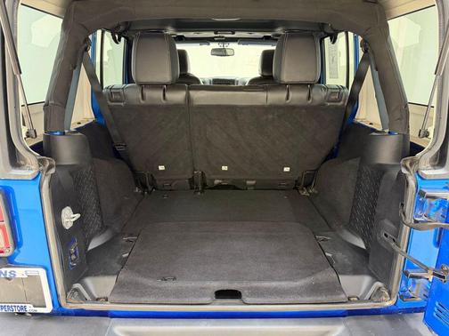 Hydro Blue Pearl Coat 2014 Jeep Wrangler Unlimited Freedom Edition