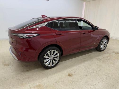 Cinnabar Metallic 2024 Buick Envista Avenir FWD