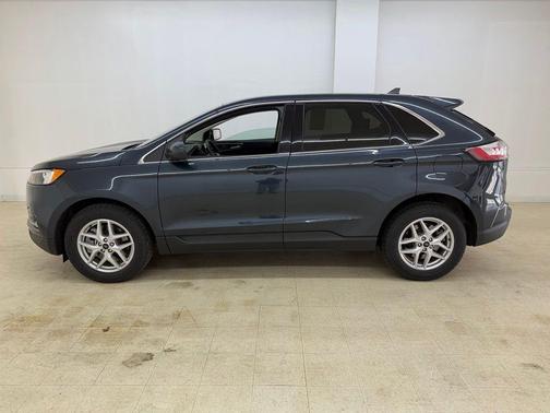 Blue Metallic 2024 Ford Edge SEL