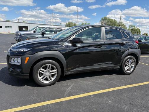 Ultra Black 2020 Hyundai KONA SE