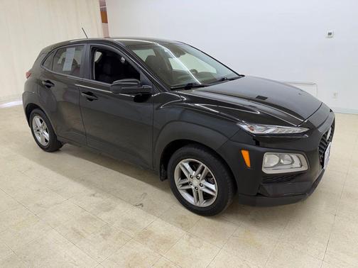Ultra Black 2020 Hyundai KONA SE