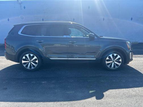 Gravity Grey 2022 Kia Telluride S