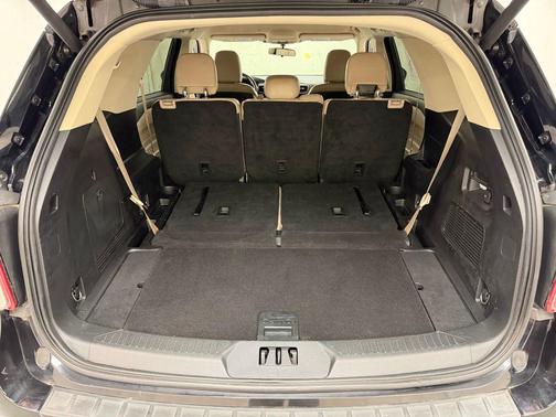 Agate Black Metallic 2020 Ford Explorer XLT