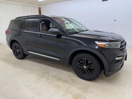 Agate Black Metallic 2020 Ford Explorer XLT