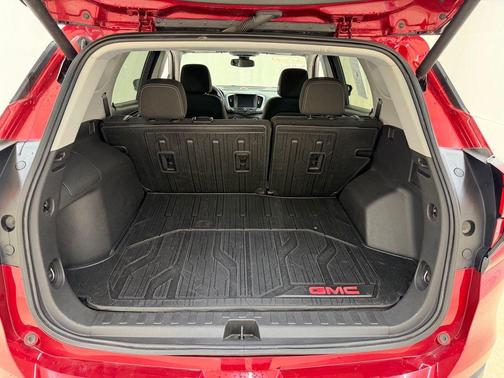 Cayenne Red Tintcoat 2022 GMC Terrain SLE