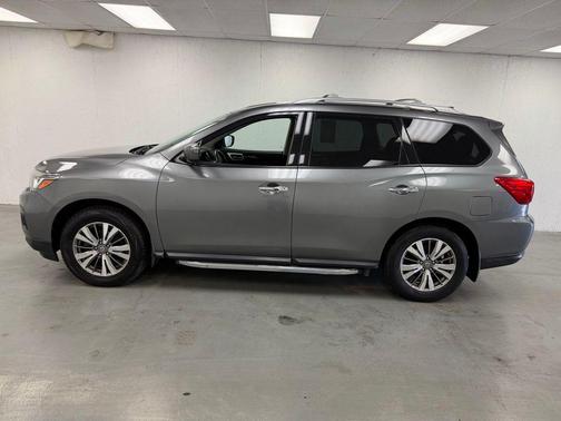 Gun Metallic 2020 Nissan Pathfinder SV 2WD