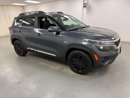 Gravity Gray 2023 Kia Seltos Nightfall Edition