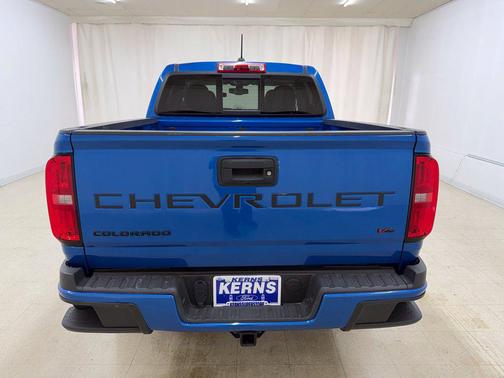 Bright Blue Metallic 2022 Chevrolet Colorado LT