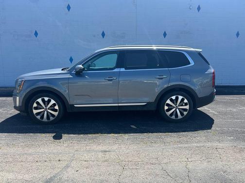Everlasting Silver 2020 Kia Telluride S