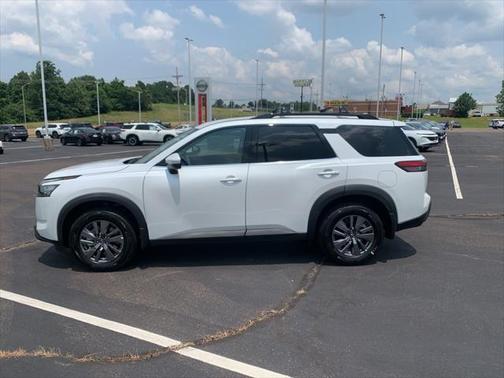 2025 Nissan Pathfinder SV FWD
