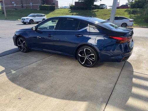 2024 Nissan Altima SR FWD