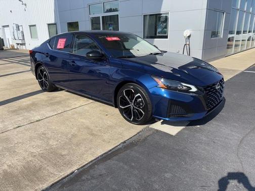 2024 Nissan Altima SR FWD