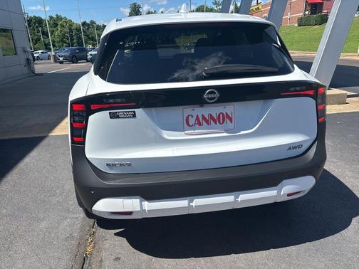 2025 Nissan Kicks SV