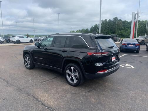 2023 Jeep Grand Cherokee 4xe Base