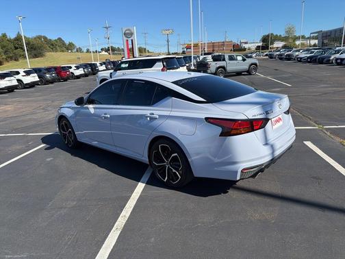 2024 Nissan Altima SR FWD