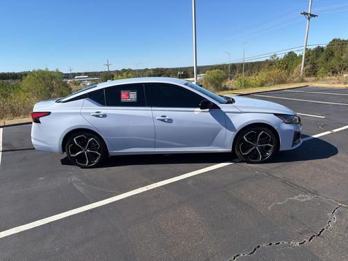 2024 Nissan Altima SR FWD