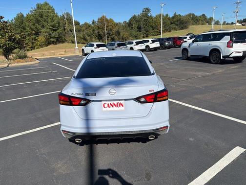 2024 Nissan Altima SR FWD