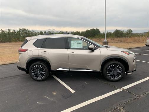 2025 Nissan Rogue Platinum