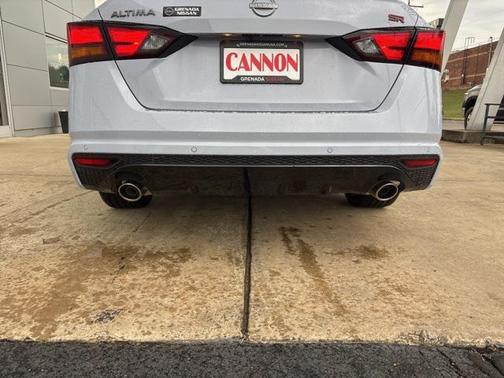 2025 Nissan Altima SR FWD