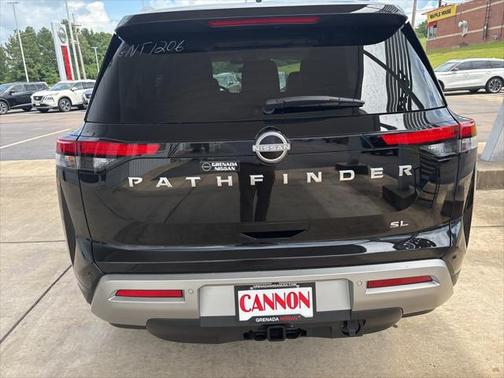 2025 Nissan Pathfinder SL FWD