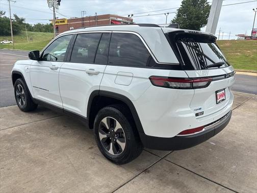 2022 Jeep Grand Cherokee 4xe Base
