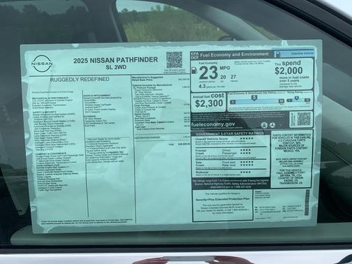 2025 Nissan Pathfinder SL FWD