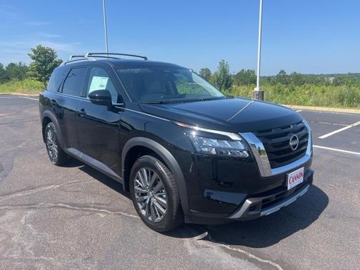 2025 Nissan Pathfinder SL FWD