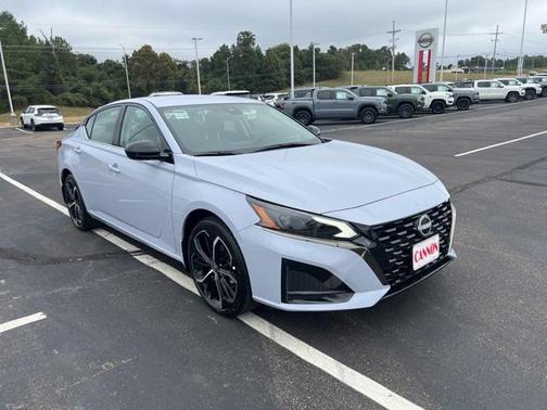 2025 Nissan Altima SR FWD