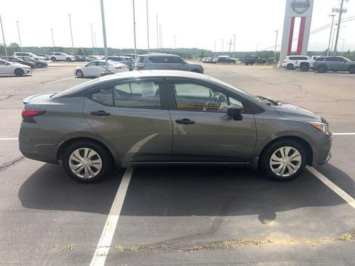 2020 Nissan Versa 1.6 S