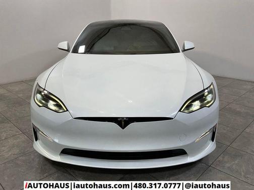 Pearl White Multi-Coat 2023 Tesla Model S Standard Range