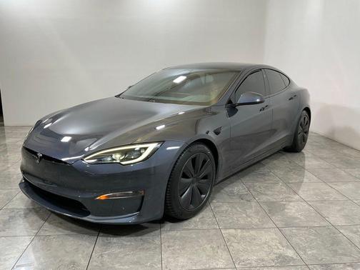 2022 Tesla Model S Base