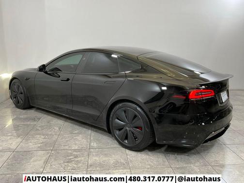2024 Tesla Model S Plaid