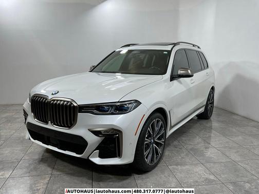 2022 BMW X7 M50i