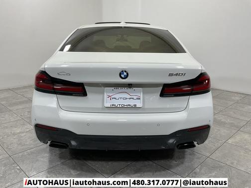 2022 BMW 540 i