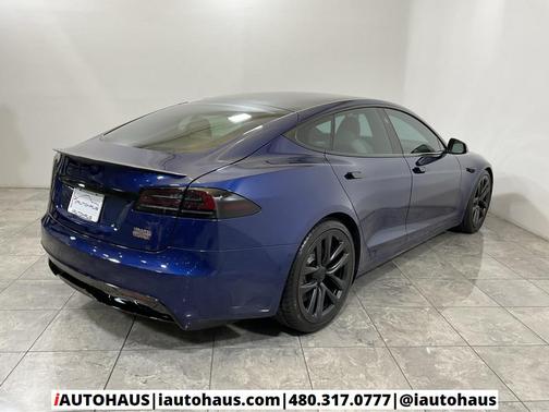 2022 Tesla Model S Plaid