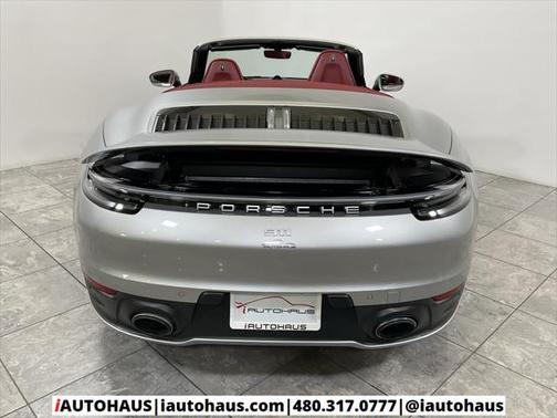 2022 Porsche 911 Carrera