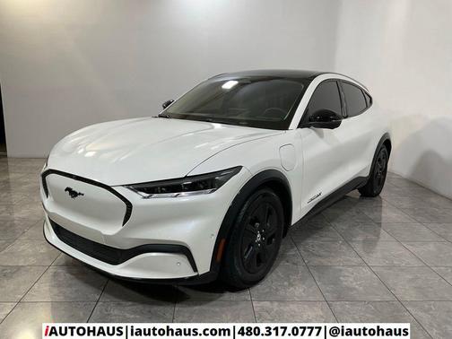 Star White Metallic Tri-Coat 2023 Ford Mustang Mach-E California Route 1