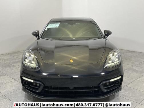 2022 Porsche Panamera Platinum Edition