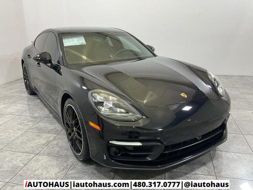2022 Porsche Panamera Platinum Edition