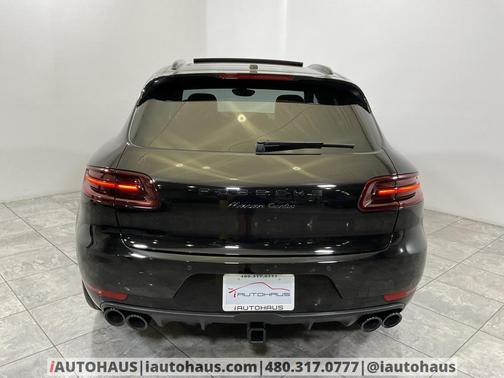 2018 Porsche Macan Turbo
