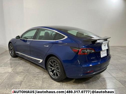 Deep Blue Metallic 2019 Tesla Model 3 Long Range
