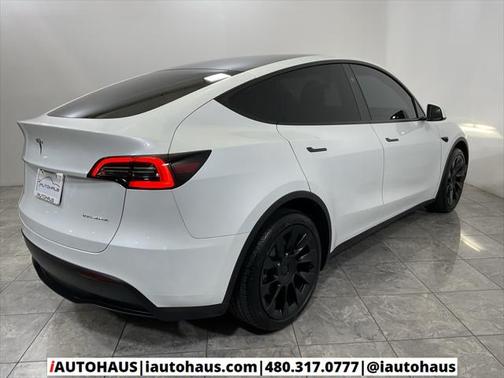 2024 Tesla Model Y Long Range Dual Motor All-Wheel Drive