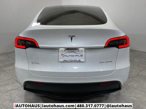 2024 Tesla Model Y Long Range Dual Motor All-Wheel Drive