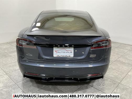 2022 Tesla Model S Plaid