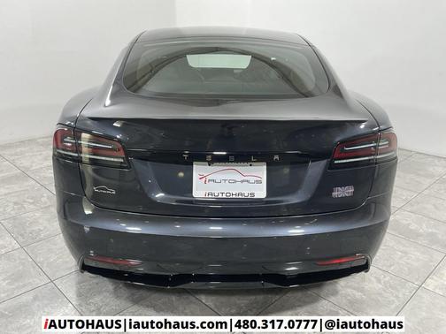 2025 Tesla Model S Plaid