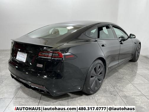 2025 Tesla Model S Plaid