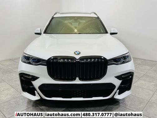 2021 BMW X7 M50i